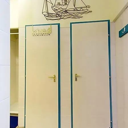 Black Sheeps Adventures Hostel *