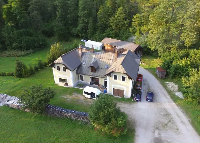 Hostel Black Sheeps Adventures